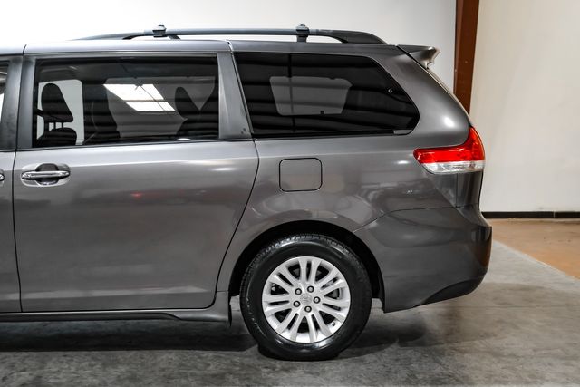 2013 Toyota Sienna XLE 8-Passenger