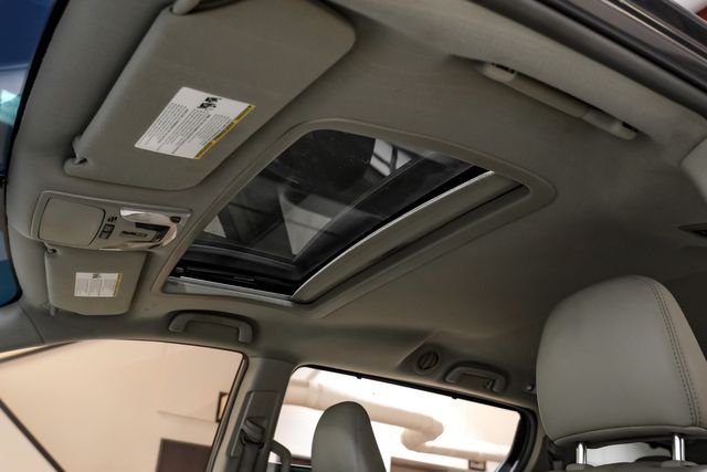 2013 Toyota Sienna XLE 8-Passenger