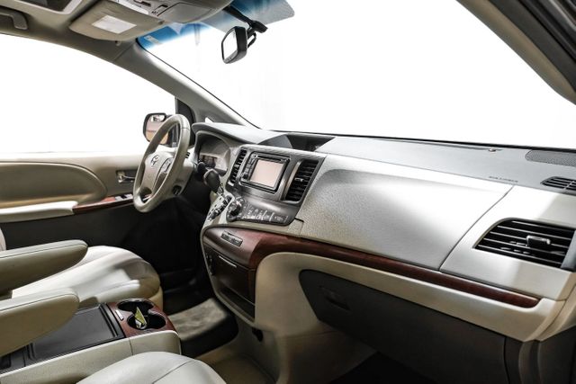 2013 Toyota Sienna XLE 8-Passenger