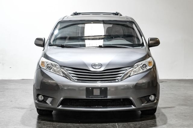 2013 Toyota Sienna XLE 8-Passenger