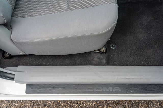 2013 Toyota Tacoma Base Regular Cab RWD / 2.7L / 5MT / CLEAN CARFAX | Austin, TX | Rocky Mountain Truck Stop Austin 2013 Toyota Tacoma Base Regular Cab RWD / 2.7L / 5MT / CLEAN CARFAX | Austin, TX | Rocky Mountain Truck Stop Austin