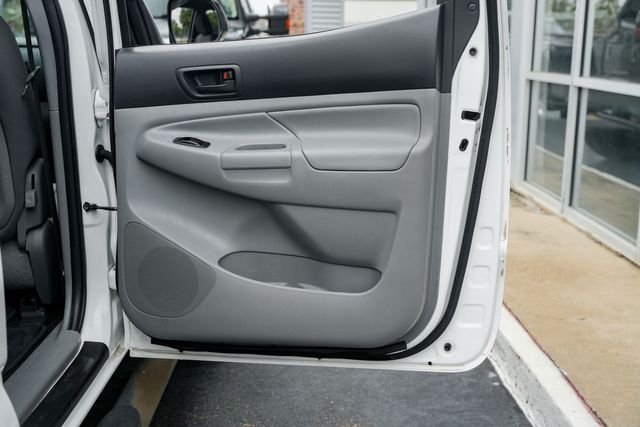 2013 Toyota Tacoma PreRunner V6 SR5 - TOWING PKG / CLEAN CARFAX | Austin, TX | Rocky Mountain Truck Stop Austin 2013 Toyota Tacoma PreRunner V6 SR5 - TOWING PKG / CLEAN CARFAX | Austin, TX | Rocky Mountain Truck Stop Austin