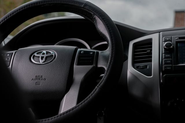 2013 Toyota Tacoma PreRunner V6 SR5 - TOWING PKG / CLEAN CARFAX | Austin, TX | Rocky Mountain Truck Stop Austin 2013 Toyota Tacoma PreRunner V6 SR5 - TOWING PKG / CLEAN CARFAX | Austin, TX | Rocky Mountain Truck Stop Austin