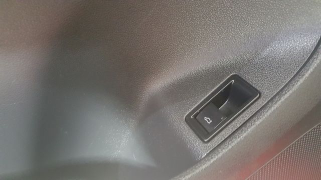 2013 Volkswagen Jetta SE PZEV | Carrollton, TX | Legend Motorcars of Carrollton 2013 Volkswagen Jetta SE PZEV | Carrollton, TX | Legend Motorcars of Carrollton