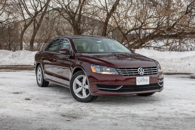 2013 Volkswagen Passat TDI SE w/ Heated Seats, Sunroof, 40 MPGs