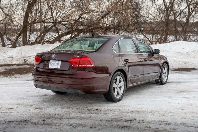 2013 Volkswagen Passat TDI SE w/ Heated Seats, Sunroof, 40 MPGs