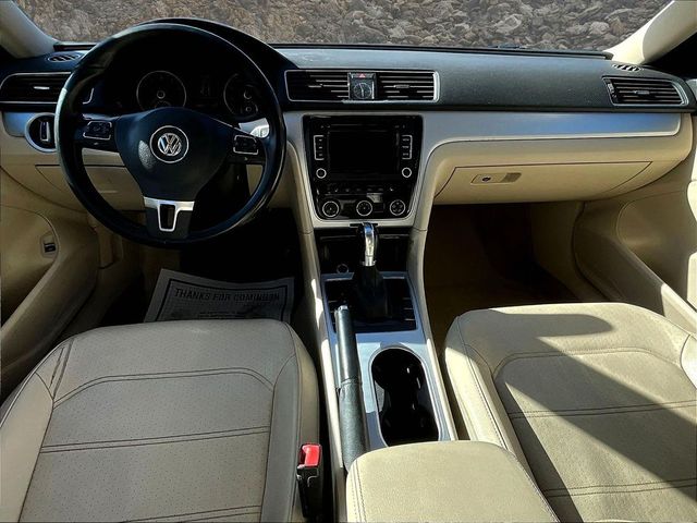 2013 Volkswagen Passat SE PZEV