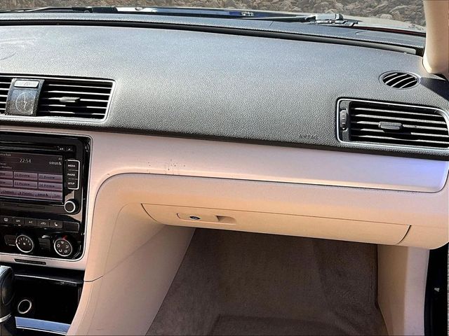 2013 Volkswagen Passat SE PZEV