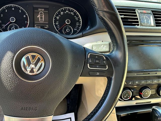 2013 Volkswagen Passat SE PZEV