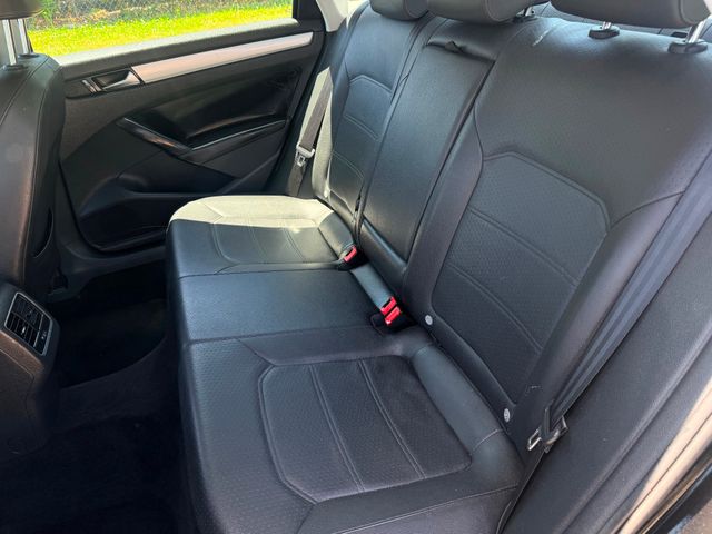 2013 Volkswagen Passat SE PZEV