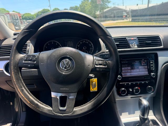 2013 Volkswagen Passat SE PZEV