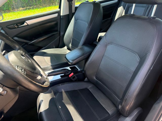 2013 Volkswagen Passat SE PZEV