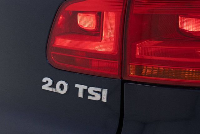 2013 Volkswagen Tiguan SE 4dr SUV w/Sunroof and Navigation (ends 1/13) | Houston, TX | Houston Auto Credit 2013 Volkswagen Tiguan SE 4dr SUV w/Sunroof and Navigation (ends 1/13) | Houston, TX | Houston Auto Credit