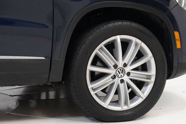 2013 Volkswagen Tiguan SE 4dr SUV w/Sunroof and Navigation (ends 1/13) | Houston, TX | Houston Auto Credit 2013 Volkswagen Tiguan SE 4dr SUV w/Sunroof and Navigation (ends 1/13) | Houston, TX | Houston Auto Credit