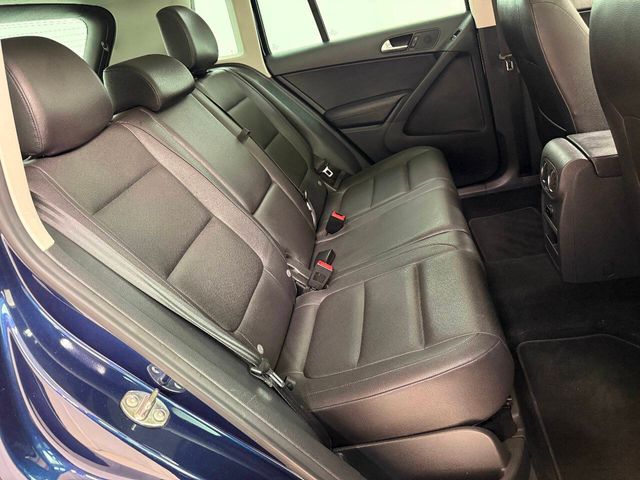 2013 Volkswagen Tiguan SE 4dr SUV w/Sunroof and Navigation (ends 1/13) | Houston, TX | Houston Auto Credit 2013 Volkswagen Tiguan SE 4dr SUV w/Sunroof and Navigation (ends 1/13) | Houston, TX | Houston Auto Credit