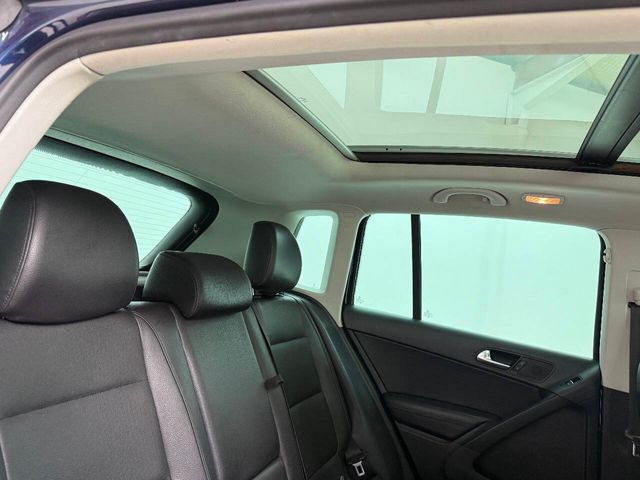 2013 Volkswagen Tiguan SE 4dr SUV w/Sunroof and Navigation (ends 1/13) | Houston, TX | Houston Auto Credit 2013 Volkswagen Tiguan SE 4dr SUV w/Sunroof and Navigation (ends 1/13) | Houston, TX | Houston Auto Credit