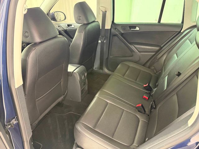2013 Volkswagen Tiguan SE 4dr SUV w/Sunroof and Navigation (ends 1/13) | Houston, TX | Houston Auto Credit 2013 Volkswagen Tiguan SE 4dr SUV w/Sunroof and Navigation (ends 1/13) | Houston, TX | Houston Auto Credit