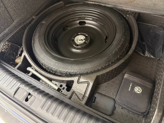 2013 Volkswagen Tiguan SE 4dr SUV w/Sunroof and Navigation (ends 1/13) | Houston, TX | Houston Auto Credit 2013 Volkswagen Tiguan SE 4dr SUV w/Sunroof and Navigation (ends 1/13) | Houston, TX | Houston Auto Credit