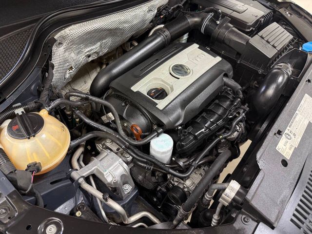 2013 Volkswagen Tiguan SE 4dr SUV w/Sunroof and Navigation (ends 1/13) | Houston, TX | Houston Auto Credit 2013 Volkswagen Tiguan SE 4dr SUV w/Sunroof and Navigation (ends 1/13) | Houston, TX | Houston Auto Credit