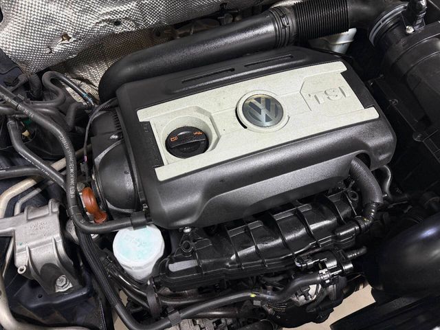 2013 Volkswagen Tiguan SE 4dr SUV w/Sunroof and Navigation (ends 1/13) | Houston, TX | Houston Auto Credit 2013 Volkswagen Tiguan SE 4dr SUV w/Sunroof and Navigation (ends 1/13) | Houston, TX | Houston Auto Credit