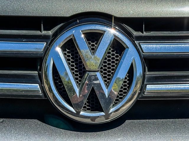 2013 Volkswagen Touareg TDI Sport | Agoura Hills, CA | SoCal Auto Group 2013 Volkswagen Touareg TDI Sport | Agoura Hills, CA | SoCal Auto Group