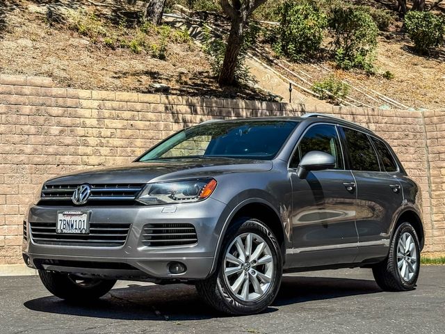 2013 Volkswagen Touareg TDI Sport | Agoura Hills, CA | SoCal Auto Group 2013 Volkswagen Touareg TDI Sport | Agoura Hills, CA | SoCal Auto Group