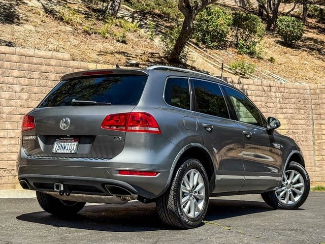 2013 Volkswagen Touareg TDI Sport | Agoura Hills, CA | SoCal Auto Group 2013 Volkswagen Touareg TDI Sport | Agoura Hills, CA | SoCal Auto Group