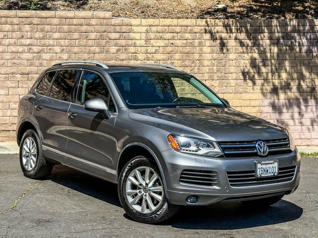 2013 Volkswagen Touareg TDI Sport | Agoura Hills, CA | SoCal Auto Group 2013 Volkswagen Touareg TDI Sport | Agoura Hills, CA | SoCal Auto Group