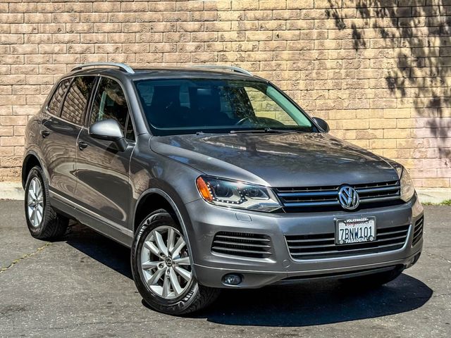 2013 Volkswagen Touareg TDI Sport | Agoura Hills, CA | SoCal Auto Group 2013 Volkswagen Touareg TDI Sport | Agoura Hills, CA | SoCal Auto Group