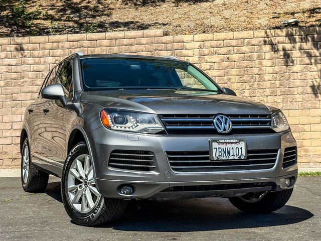 2013 Volkswagen Touareg TDI Sport | Agoura Hills, CA | SoCal Auto Group 2013 Volkswagen Touareg TDI Sport | Agoura Hills, CA | SoCal Auto Group