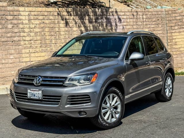 2013 Volkswagen Touareg TDI Sport | Agoura Hills, CA | SoCal Auto Group 2013 Volkswagen Touareg TDI Sport | Agoura Hills, CA | SoCal Auto Group