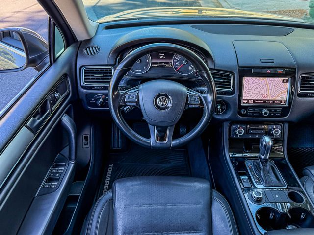 2013 Volkswagen Touareg TDI Sport | Agoura Hills, CA | SoCal Auto Group 2013 Volkswagen Touareg TDI Sport | Agoura Hills, CA | SoCal Auto Group