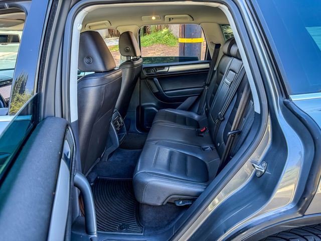 2013 Volkswagen Touareg TDI Sport | Agoura Hills, CA | SoCal Auto Group 2013 Volkswagen Touareg TDI Sport | Agoura Hills, CA | SoCal Auto Group