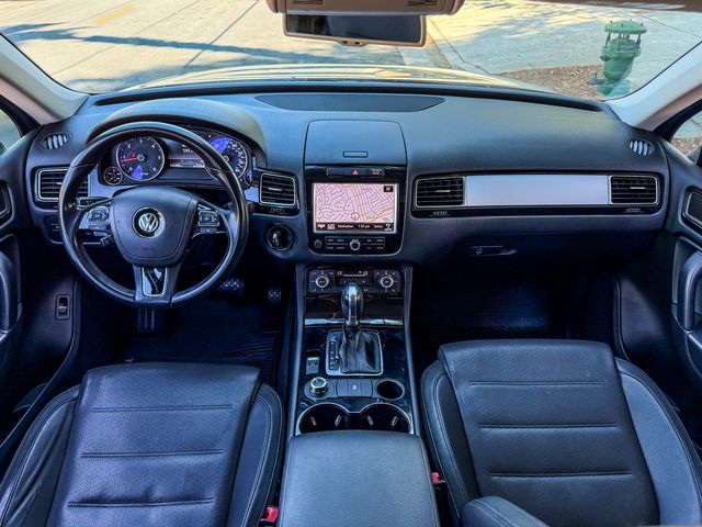 2013 Volkswagen Touareg TDI Sport | Agoura Hills, CA | SoCal Auto Group 2013 Volkswagen Touareg TDI Sport | Agoura Hills, CA | SoCal Auto Group