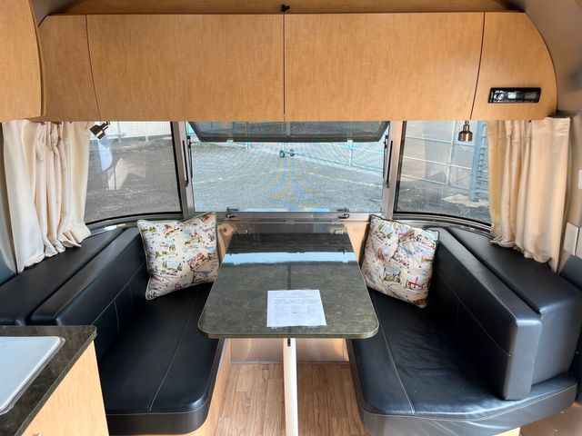 2014 Airstream Flying Cloud 19CB