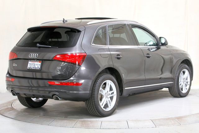 2014 Audi Q5 3.0 quattro TDI Premium Plus | Burbank, California | MDK International 2014 Audi Q5 3.0 quattro TDI Premium Plus | Burbank, California | MDK International