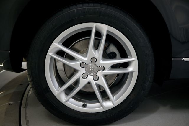 2014 Audi Q5 3.0 quattro TDI Premium Plus | Burbank, California | MDK International 2014 Audi Q5 3.0 quattro TDI Premium Plus | Burbank, California | MDK International