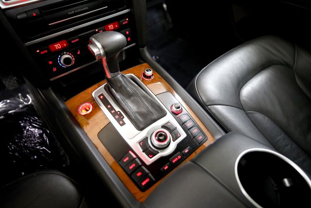 2014 Audi Q7 3.0 quattro TDI Premium | Burbank, California | MDK International 2014 Audi Q7 3.0 quattro TDI Premium | Burbank, California | MDK International