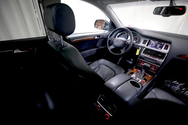 2014 Audi Q7 3.0 quattro TDI Premium | Burbank, California | MDK International 2014 Audi Q7 3.0 quattro TDI Premium | Burbank, California | MDK International