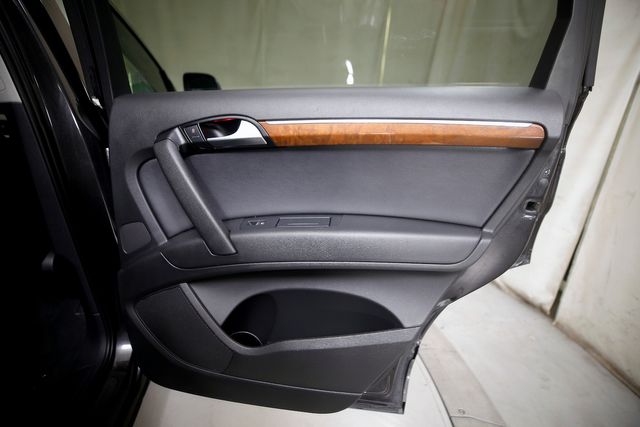 2014 Audi Q7 3.0 quattro TDI Premium | Burbank, California | MDK International 2014 Audi Q7 3.0 quattro TDI Premium | Burbank, California | MDK International