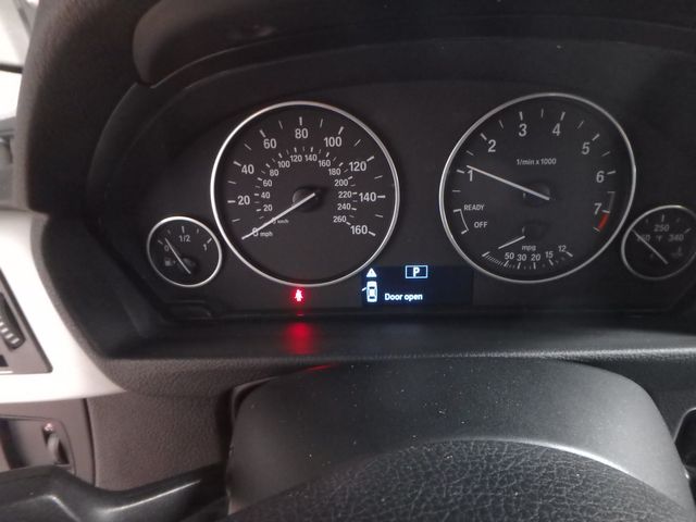 2014 BMW 320 X-DRIVE, SHARP, CLEAN, AND ZIPPY EXCELLENT GAS MILEAGE, NEARLY NEW PIRELLI'S 320i xDrive