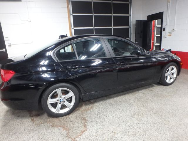 2014 BMW 320 X-DRIVE, SHARP, CLEAN, AND ZIPPY EXCELLENT GAS MILEAGE, NEARLY NEW PIRELLI'S 320i xDrive