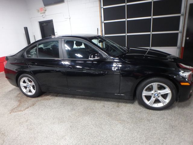 2014 BMW 320 X-DRIVE, SHARP, CLEAN, AND ZIPPY EXCELLENT GAS MILEAGE, NEARLY NEW PIRELLI'S 320i xDrive