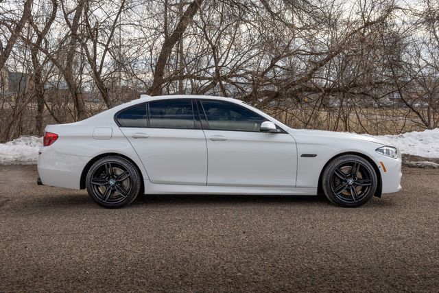 2014 BMW 5 Series 550i xDrive w/ M Sport, Head Up Display, Exec PKG