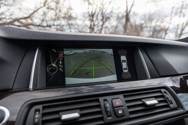 2014 BMW 5 Series 550i xDrive w/ M Sport, Head Up Display, Exec PKG