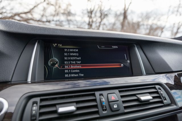 2014 BMW 5 Series 550i xDrive w/ M Sport, Head Up Display, Exec PKG