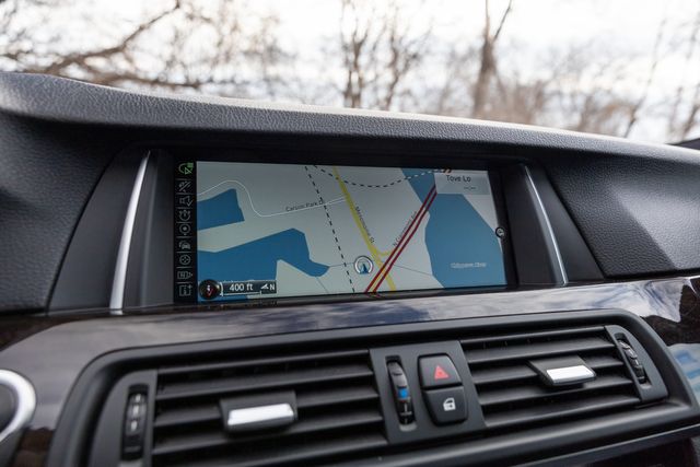 2014 BMW 5 Series 550i xDrive w/ M Sport, Head Up Display, Exec PKG