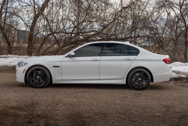 2014 BMW 5 Series 550i xDrive w/ M Sport, Head Up Display, Exec PKG