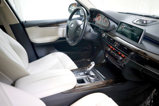 2014 BMW X5 xDrive35i | Burbank, California | MDK International 2014 BMW X5 xDrive35i | Burbank, California | MDK International