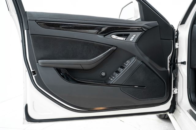 2014 Cadillac CTS-V Wagon 6speed Manual 1 of 9 in White Diamond | Dallas, TX | RPM Garage 2014 Cadillac CTS-V Wagon 6speed Manual 1 of 9 in White Diamond | Dallas, TX | RPM Garage